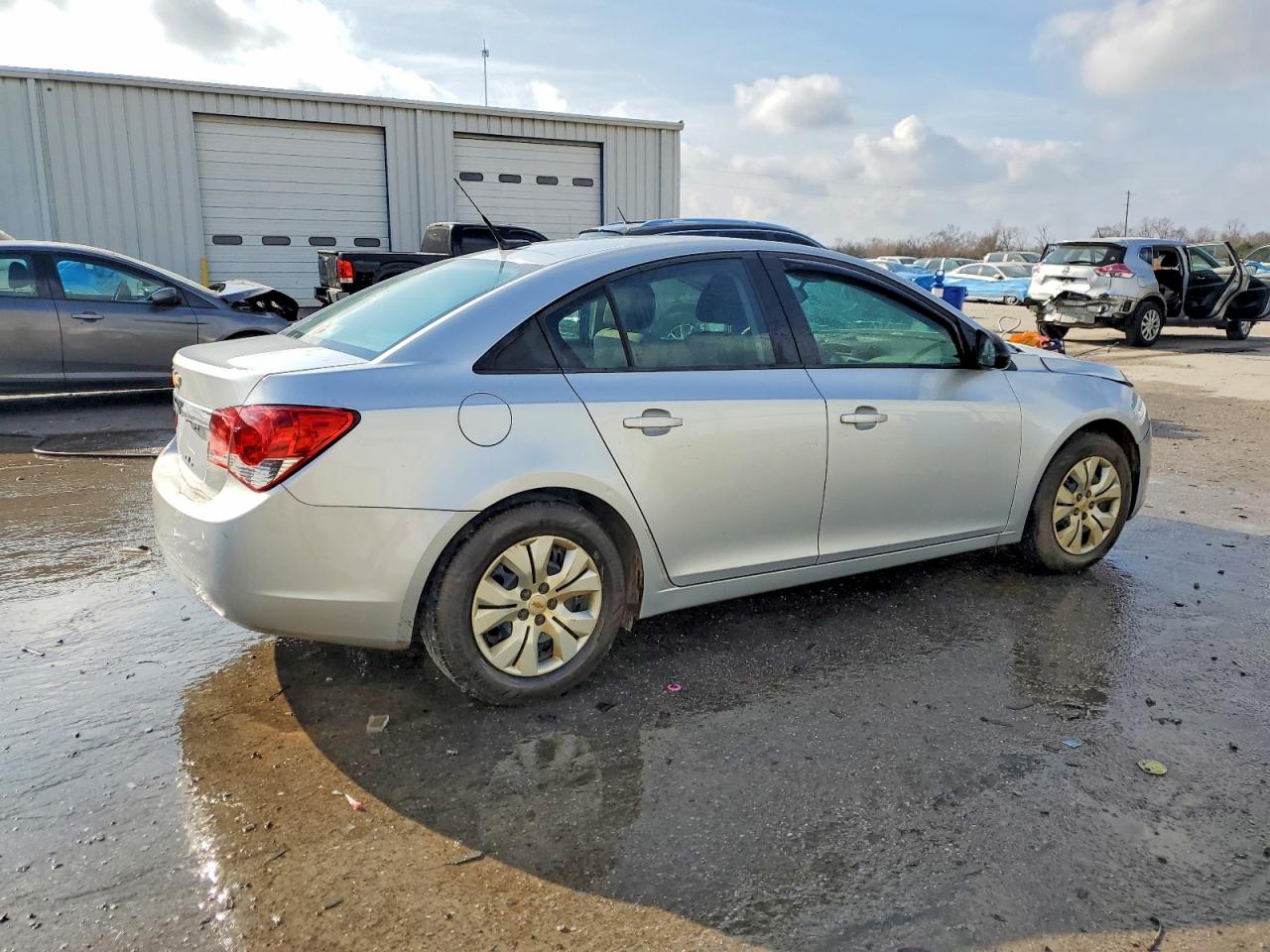 2014 CHEVROLET CRUZE LS photo 3