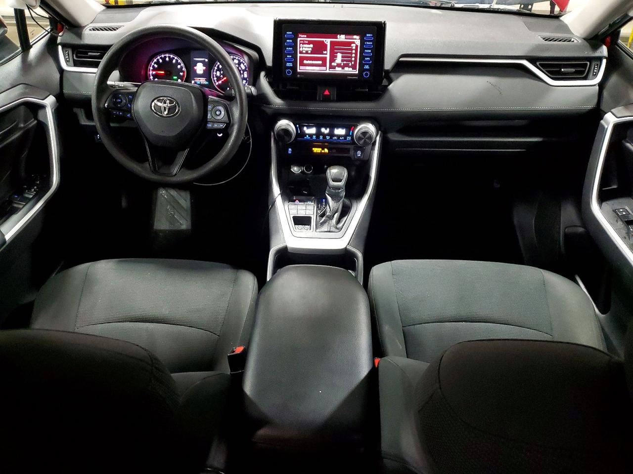 2021 TOYOTA RAV4 LE photo 8