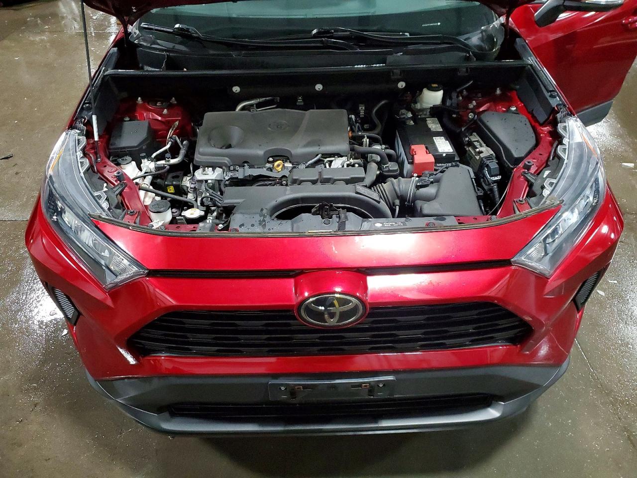 2021 TOYOTA RAV4 LE photo 12