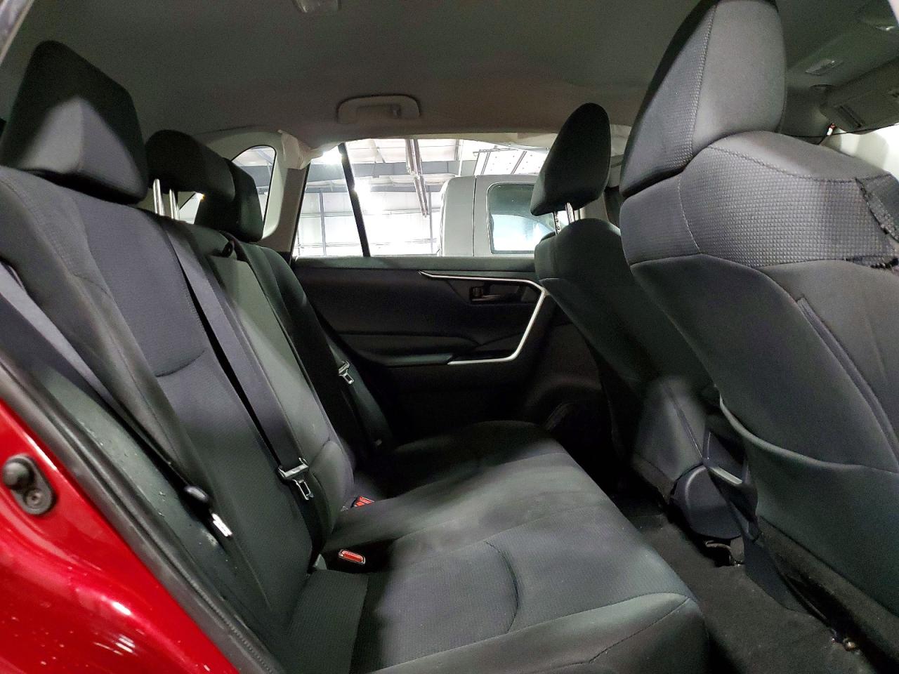 2021 TOYOTA RAV4 LE photo 11
