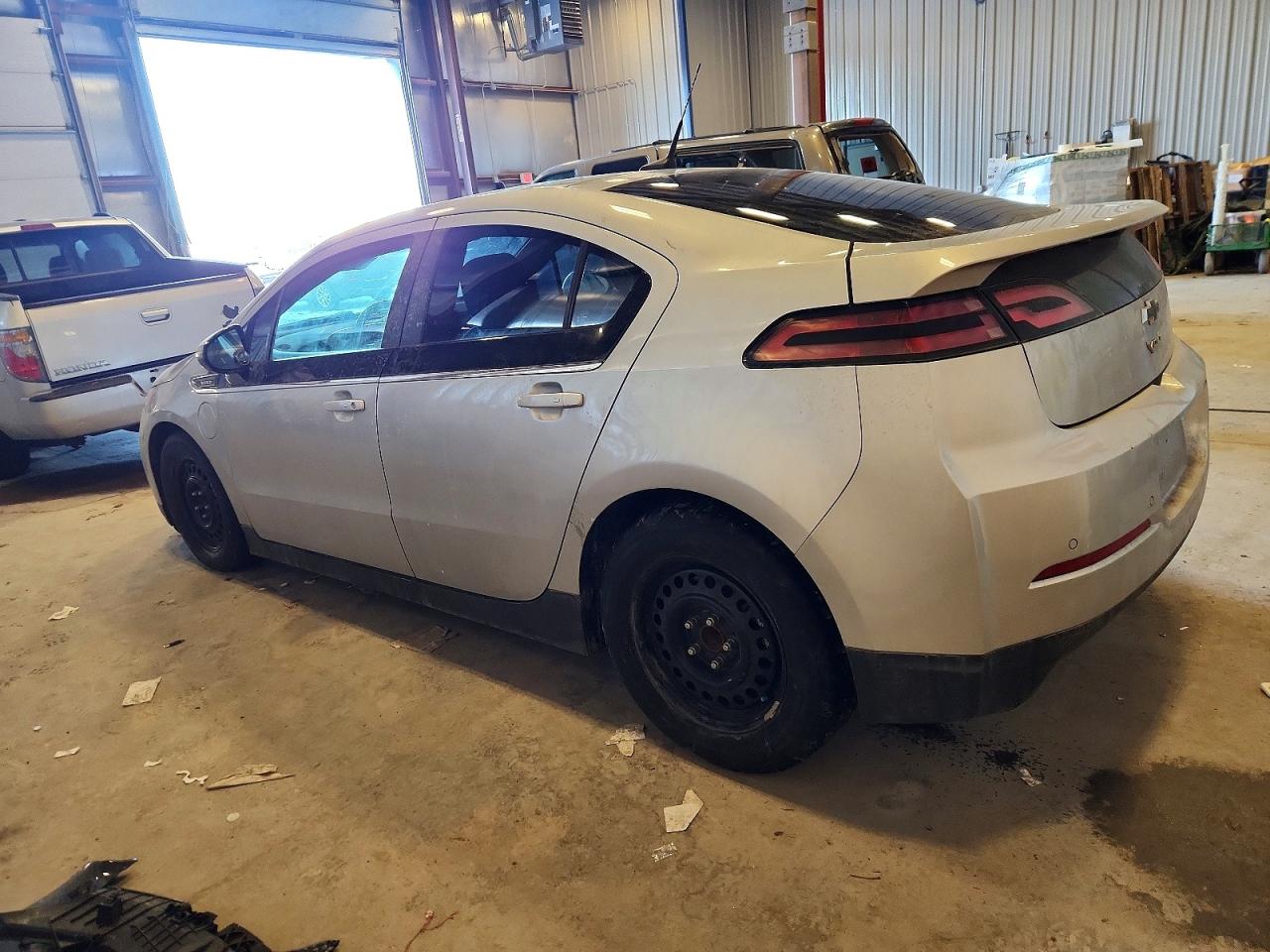 2014 CHEVROLET VOLT photo 2