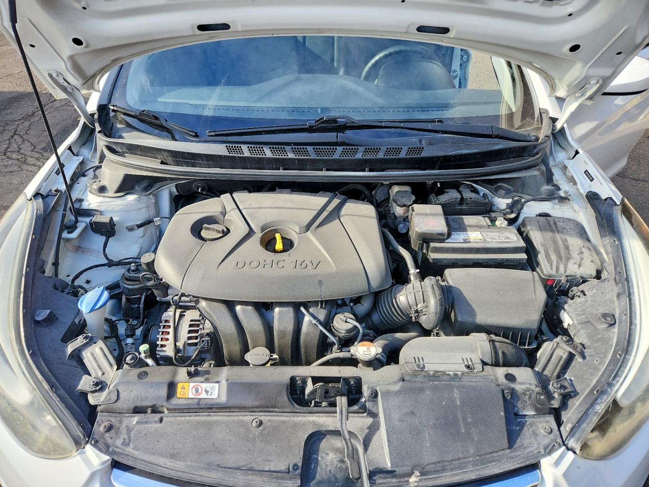 2016 HYUNDAI ELANTRA SE photo 11