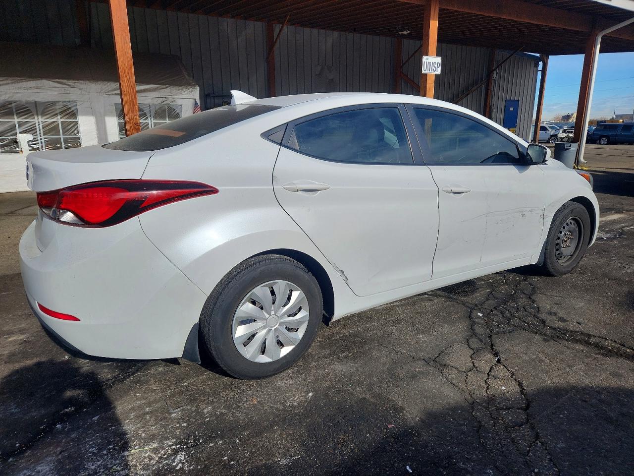 2016 HYUNDAI ELANTRA SE photo 3