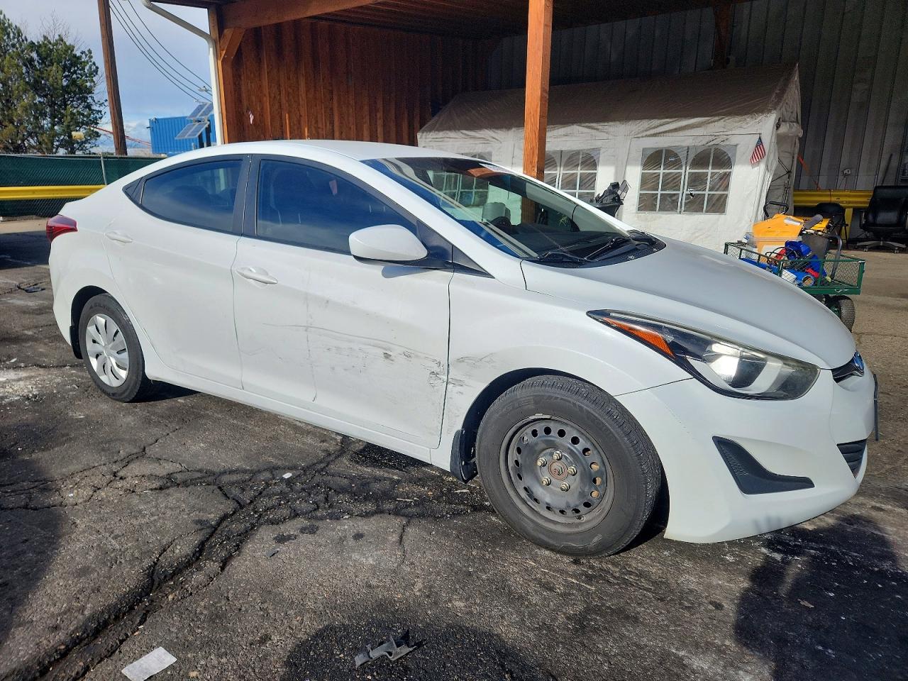2016 HYUNDAI ELANTRA SE photo 4