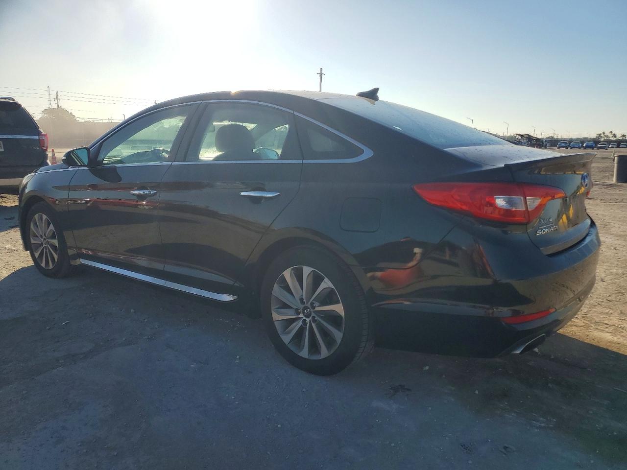 2016 HYUNDAI SONATA SPORT photo 4