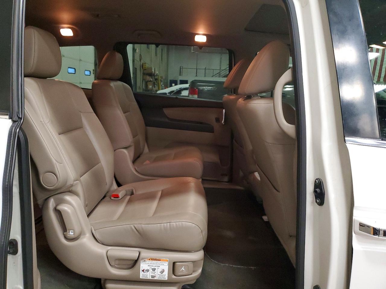 2016 HONDA ODYSSEY EXL photo 11