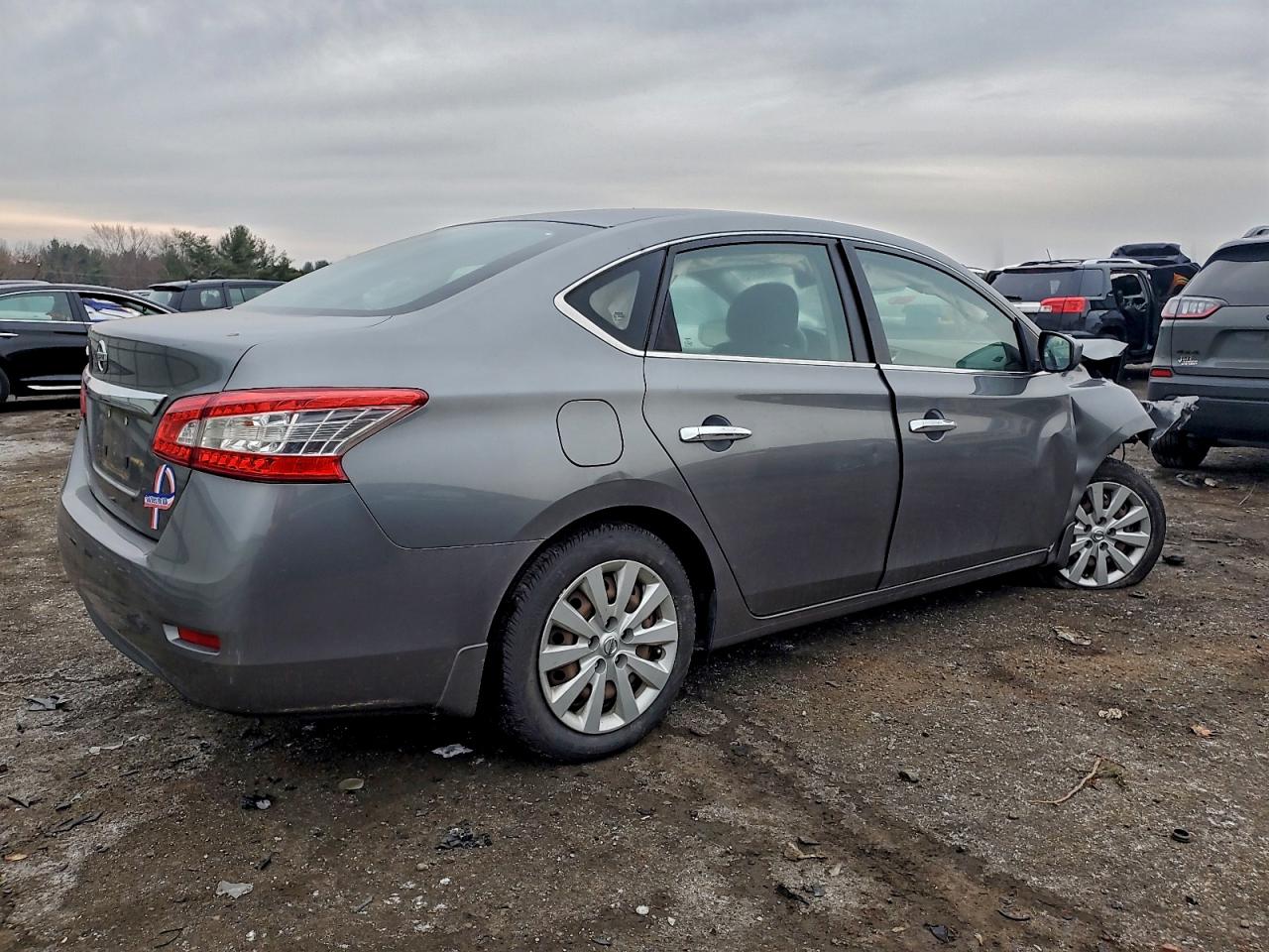 2015 NISSAN SENTRA S photo 3