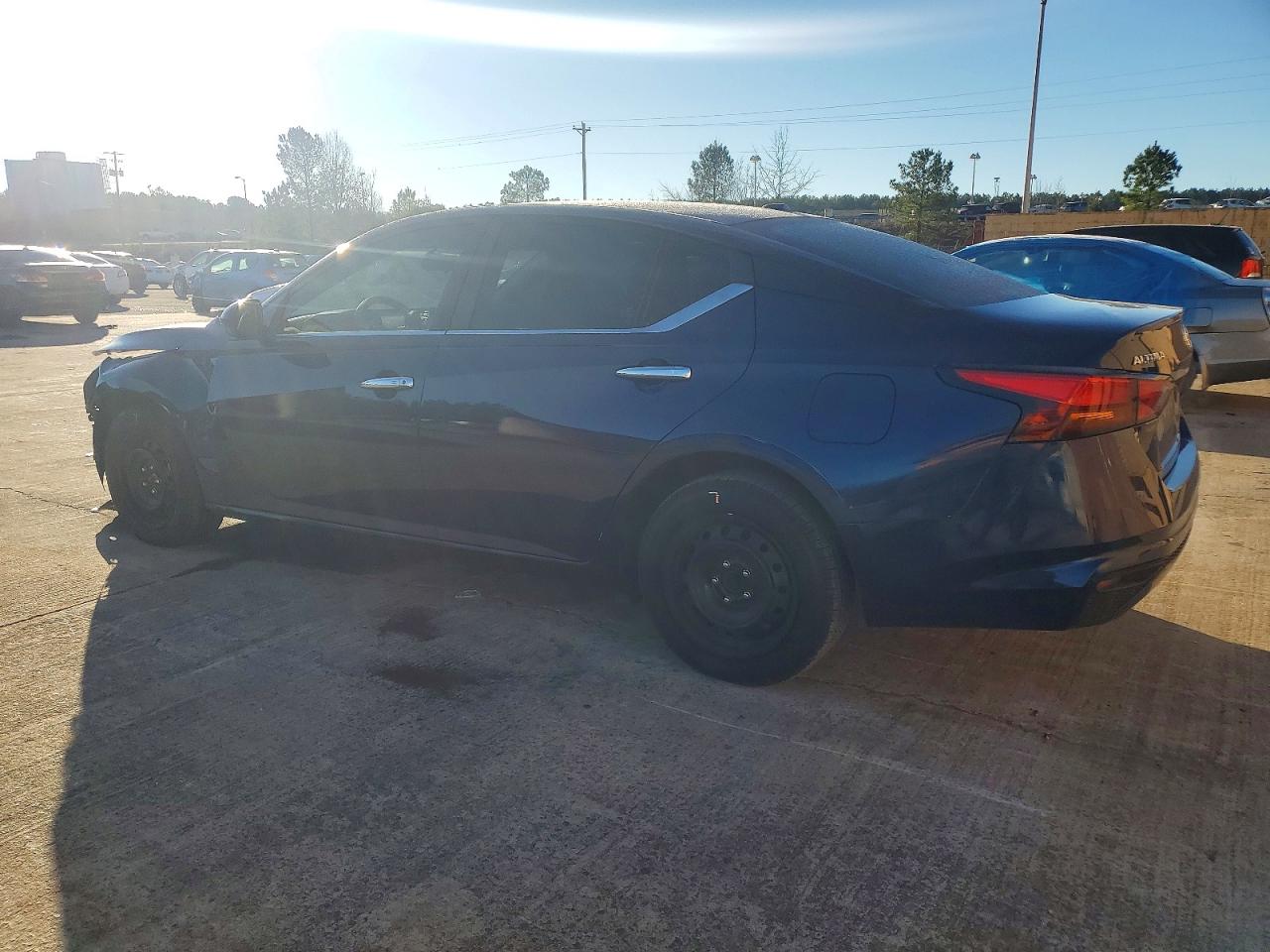 2019 NISSAN ALTIMA S photo 2