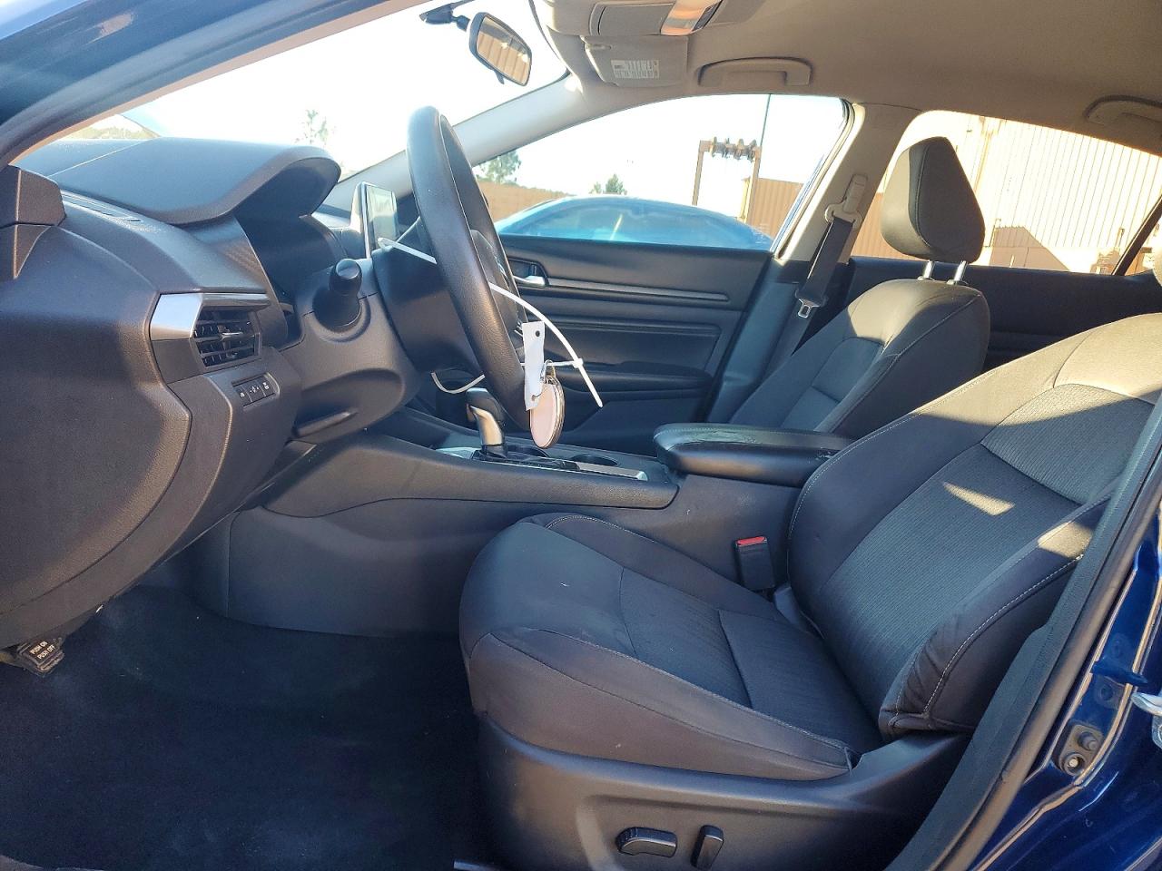 2019 NISSAN ALTIMA S photo 7