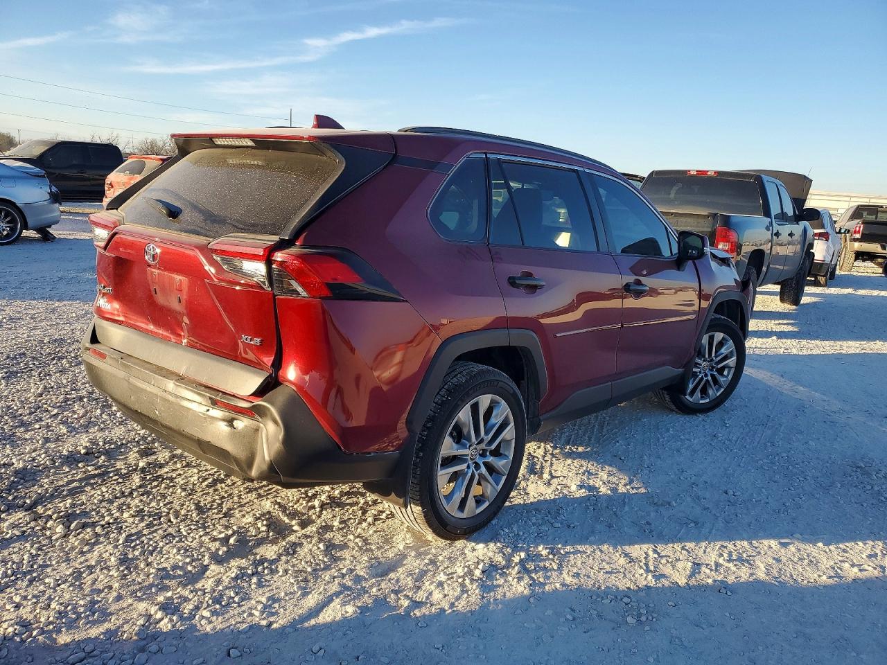 2022 TOYOTA RAV4 XLE PREMIUM photo 3