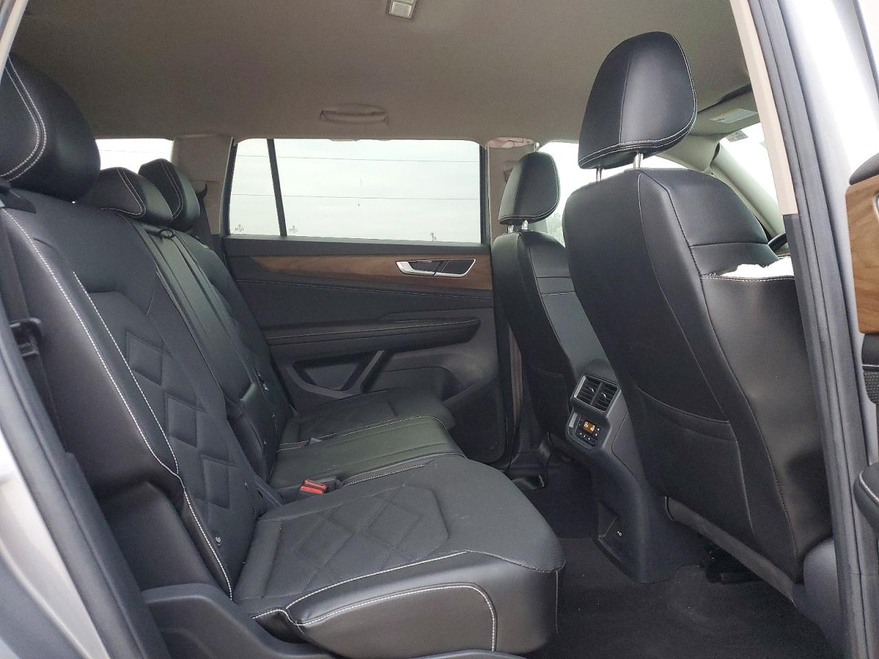 2024 VOLKSWAGEN ATLAS SE photo 11