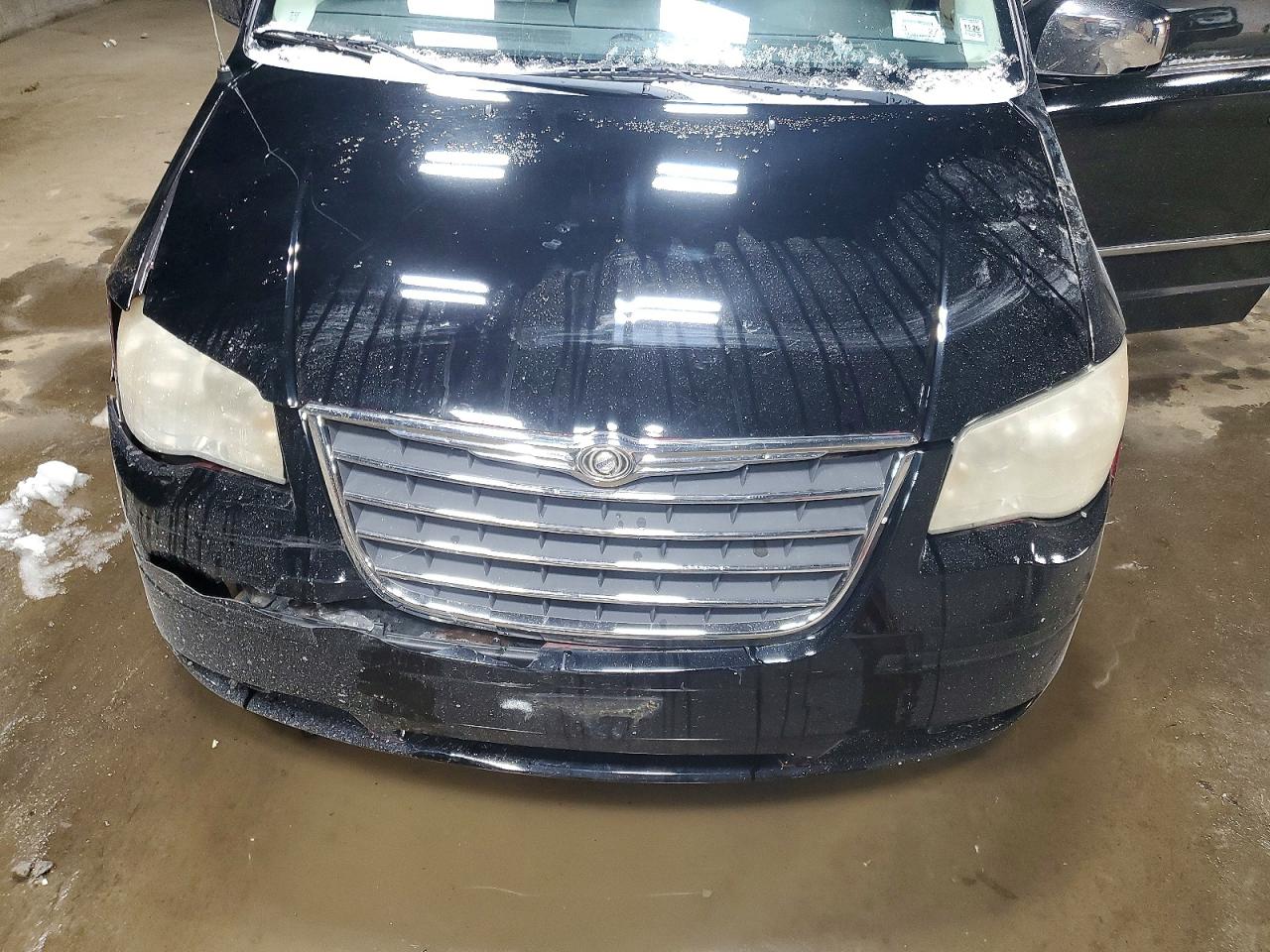 2010 CHRYSLER TOWN & COUNTRY TOURING PLUS photo 23