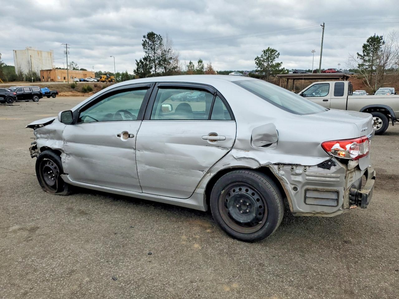 2013 TOYOTA COROLLA BASE photo 2