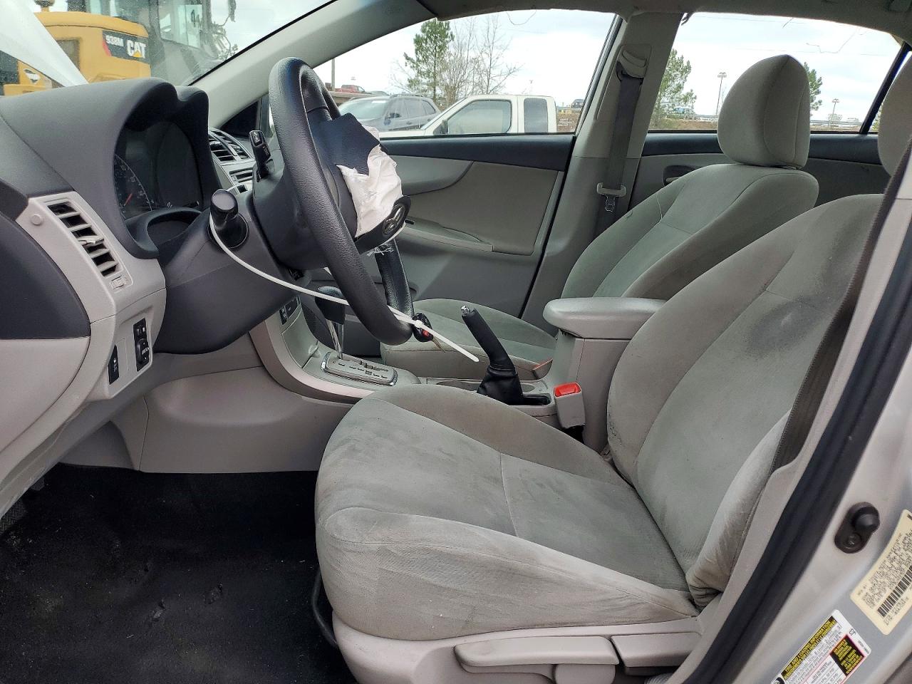 2013 TOYOTA COROLLA BASE photo 7