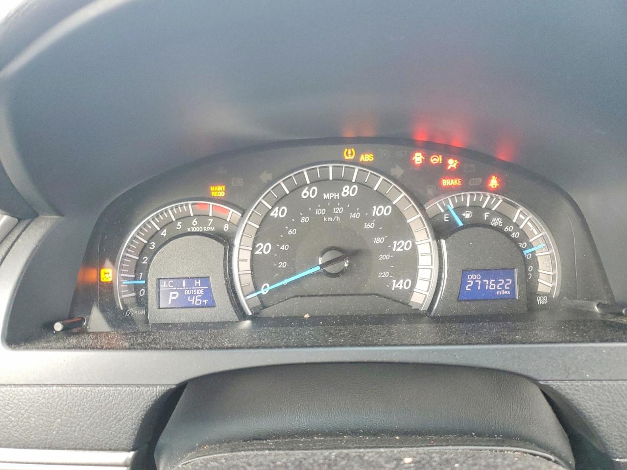 2014 TOYOTA CAMRY L photo 9