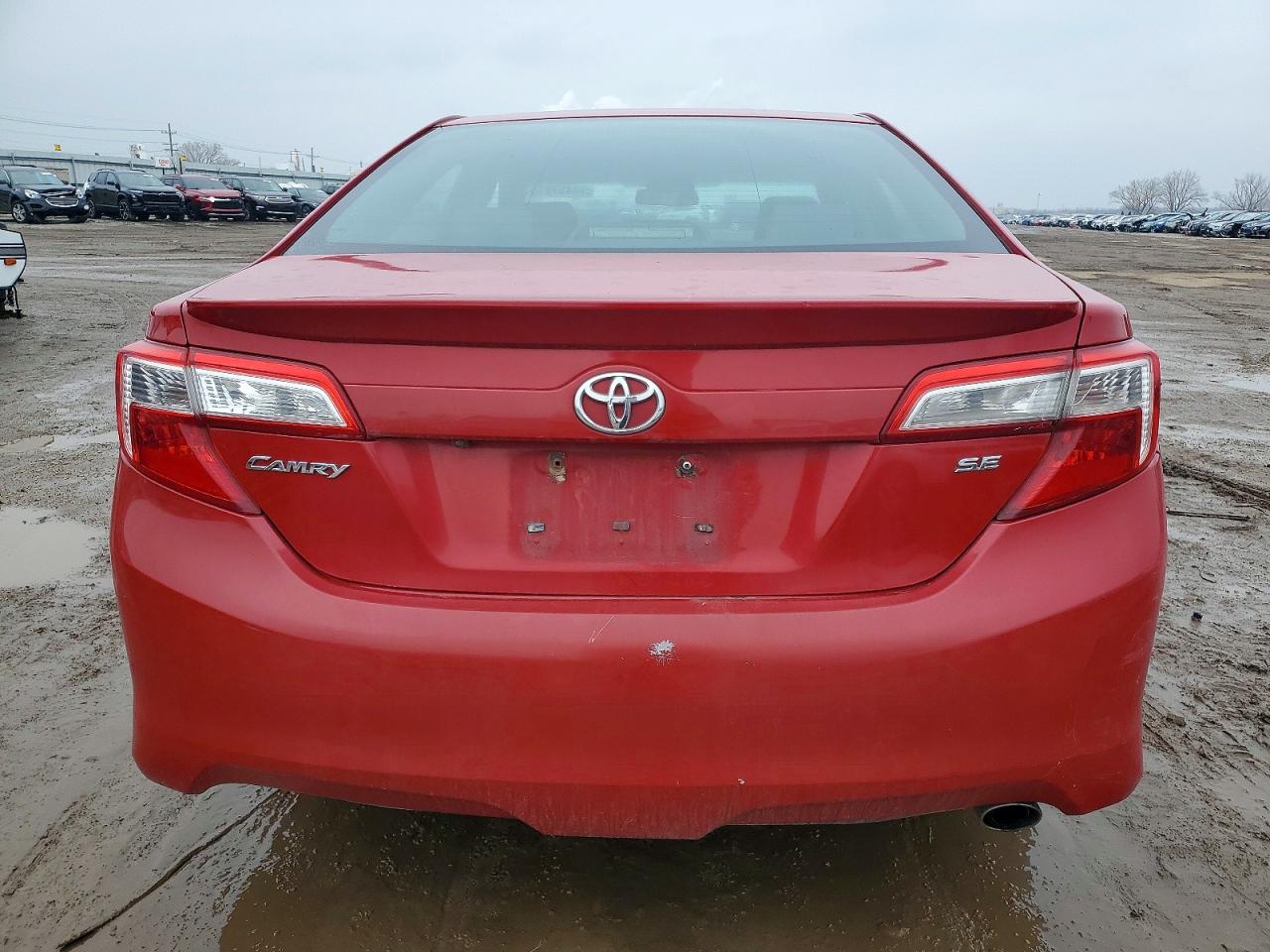 2014 TOYOTA CAMRY L photo 6