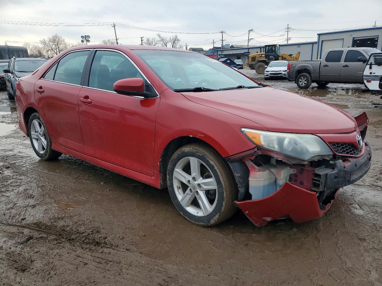 2014 TOYOTA CAMRY L photo 4
