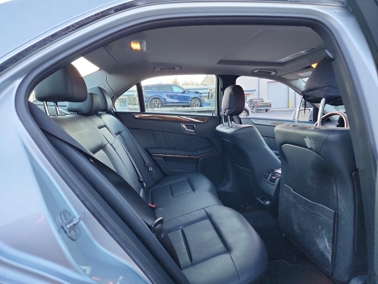 2011 MERCEDES-BENZ E 350 4MATIC photo 10
