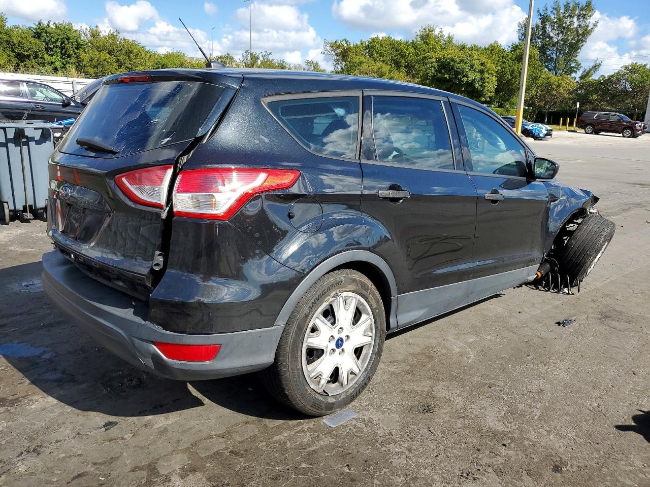 2015 FORD ESCAPE S photo 3