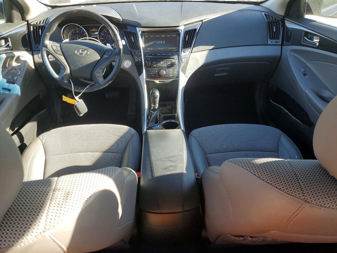 2014 HYUNDAI SONATA SE photo 8