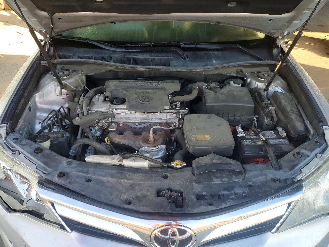 2014 TOYOTA CAMRY L photo 11