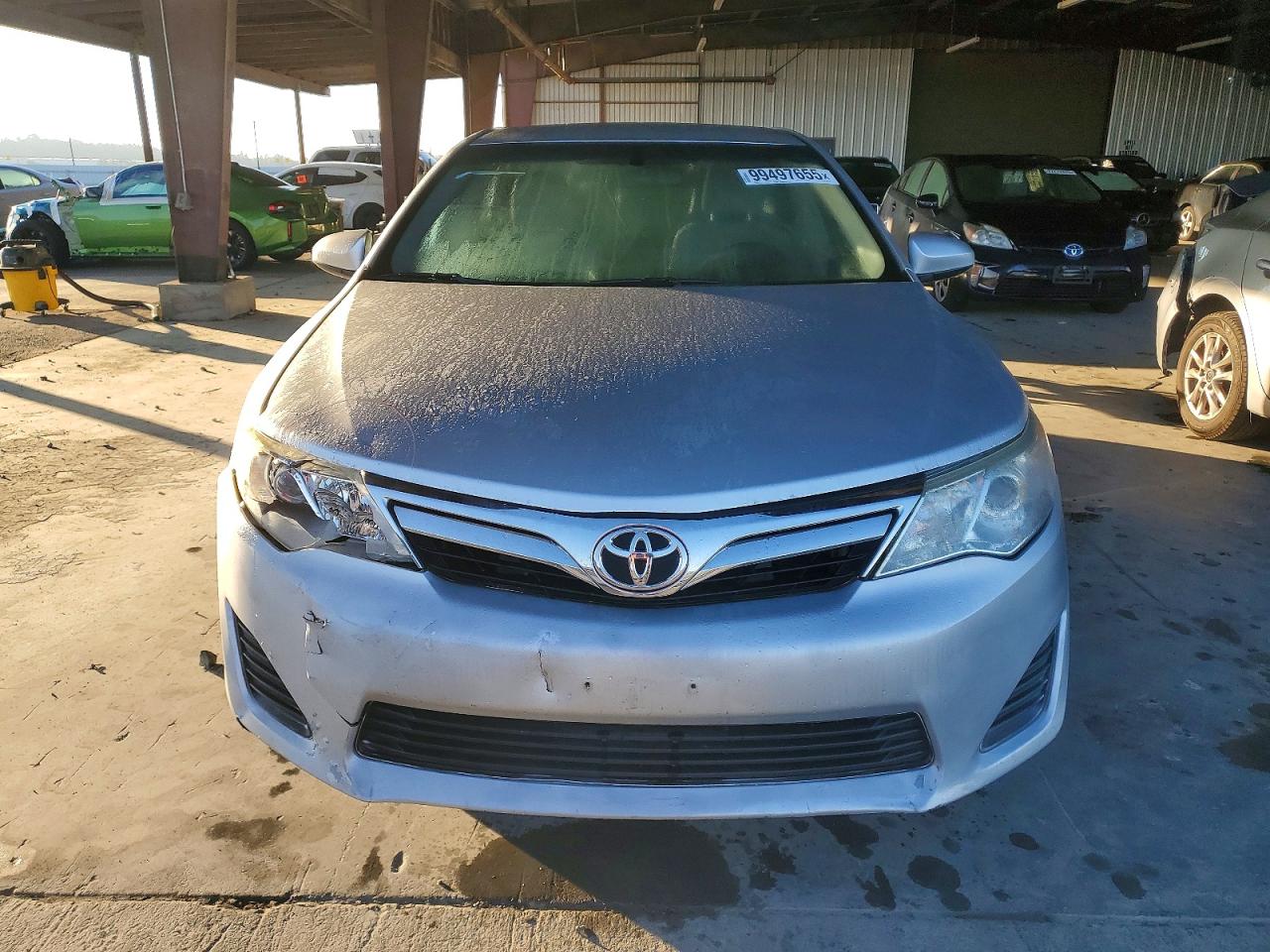 2014 TOYOTA CAMRY L photo 5