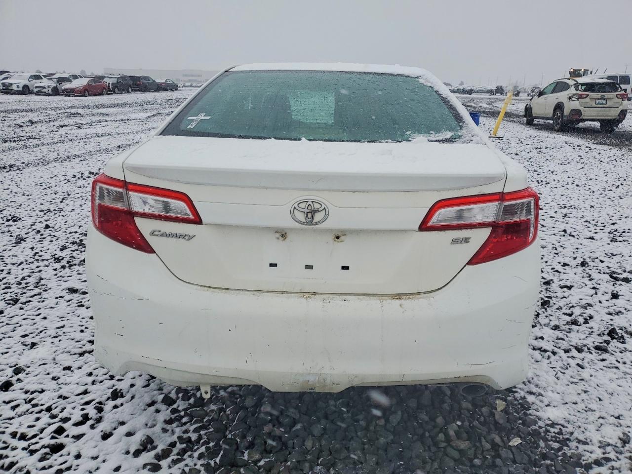 2014 TOYOTA CAMRY L photo 6