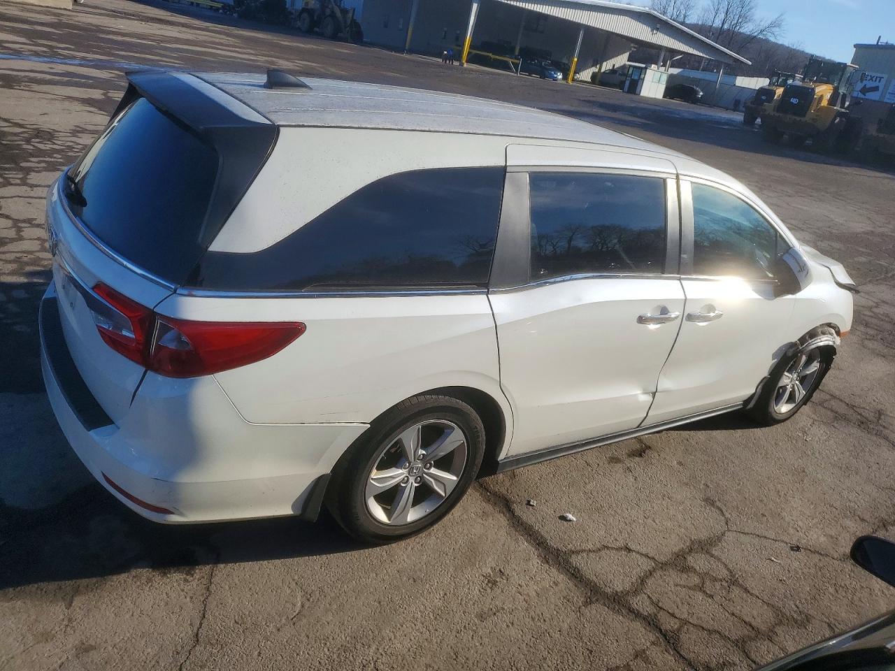 2019 HONDA ODYSSEY EXL photo 3