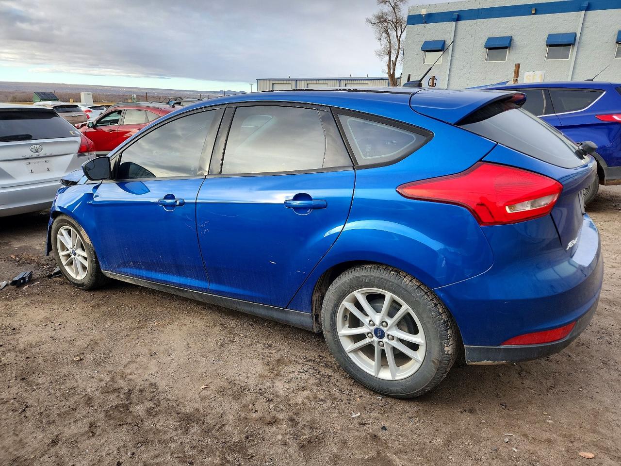 2018 FORD FOCUS SE photo 2