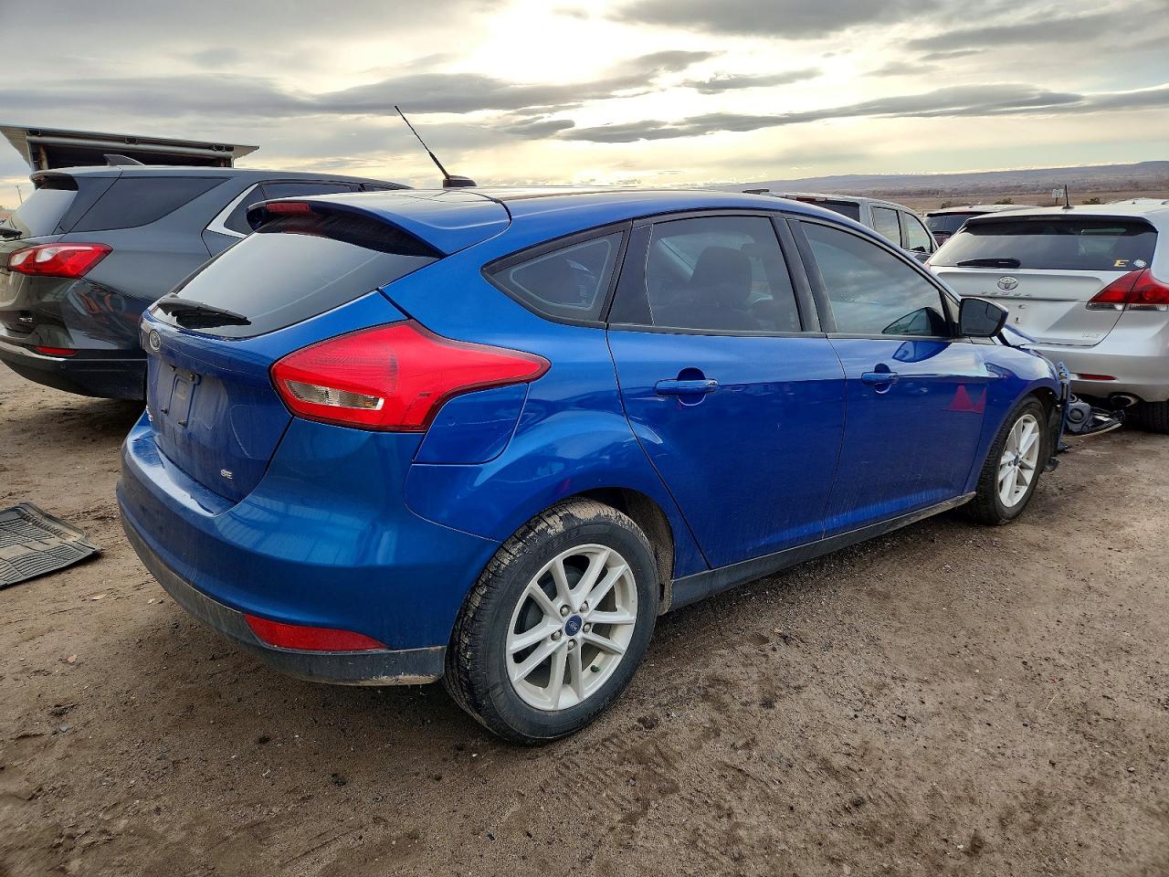 2018 FORD FOCUS SE photo 3
