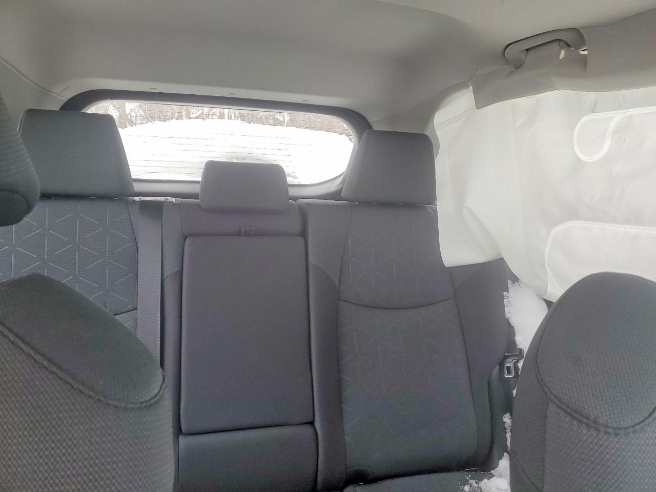 2024 TOYOTA RAV4 XLE photo 10