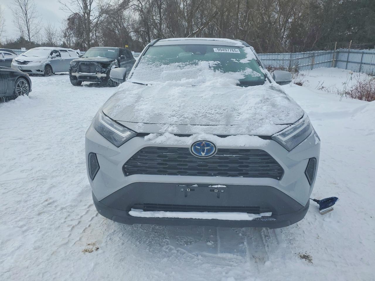 2024 TOYOTA RAV4 XLE photo 5