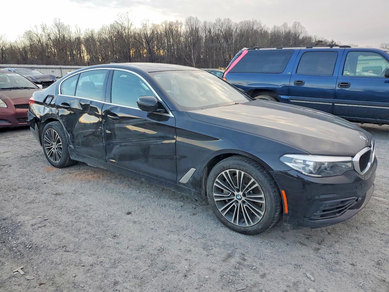2020 BMW 530 XI photo 4