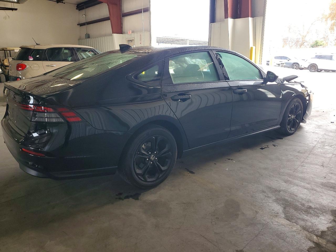 2025 HONDA ACCORD SE photo 3