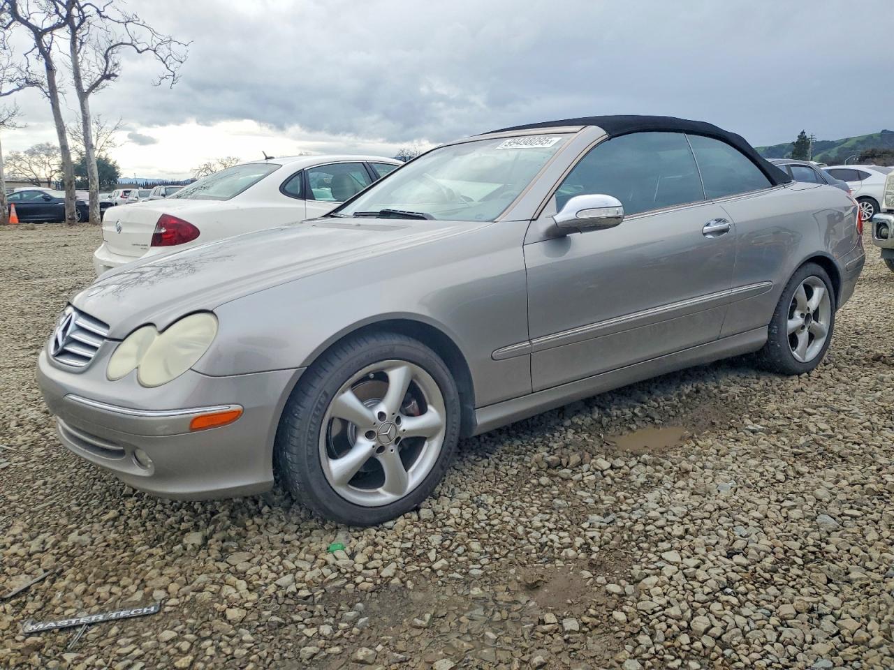 2005 MERCEDES-BENZ CLK