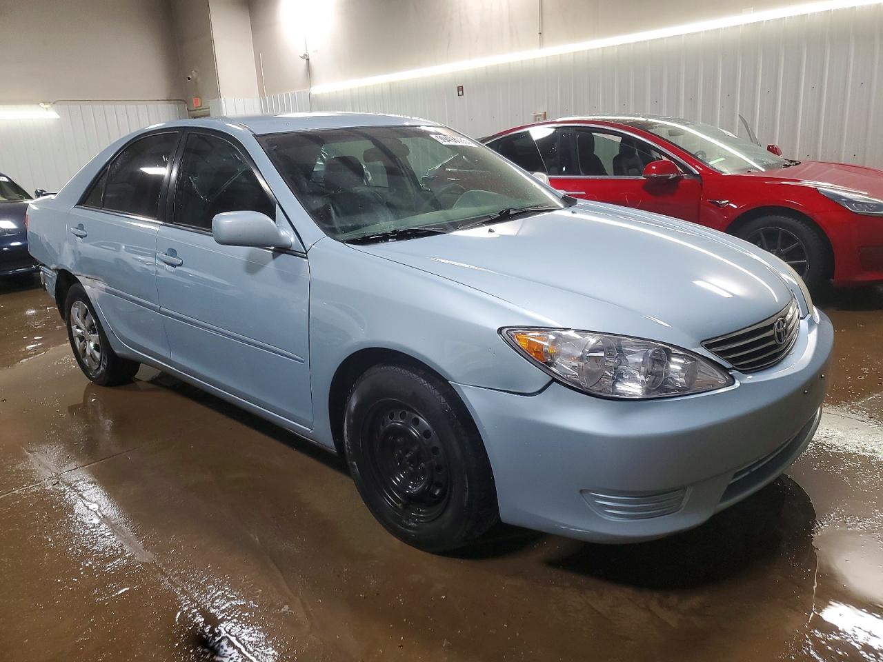 2005 TOYOTA CAMRY LE photo 4