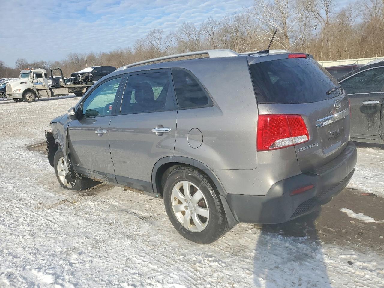 2013 KIA SORENTO LX photo 2