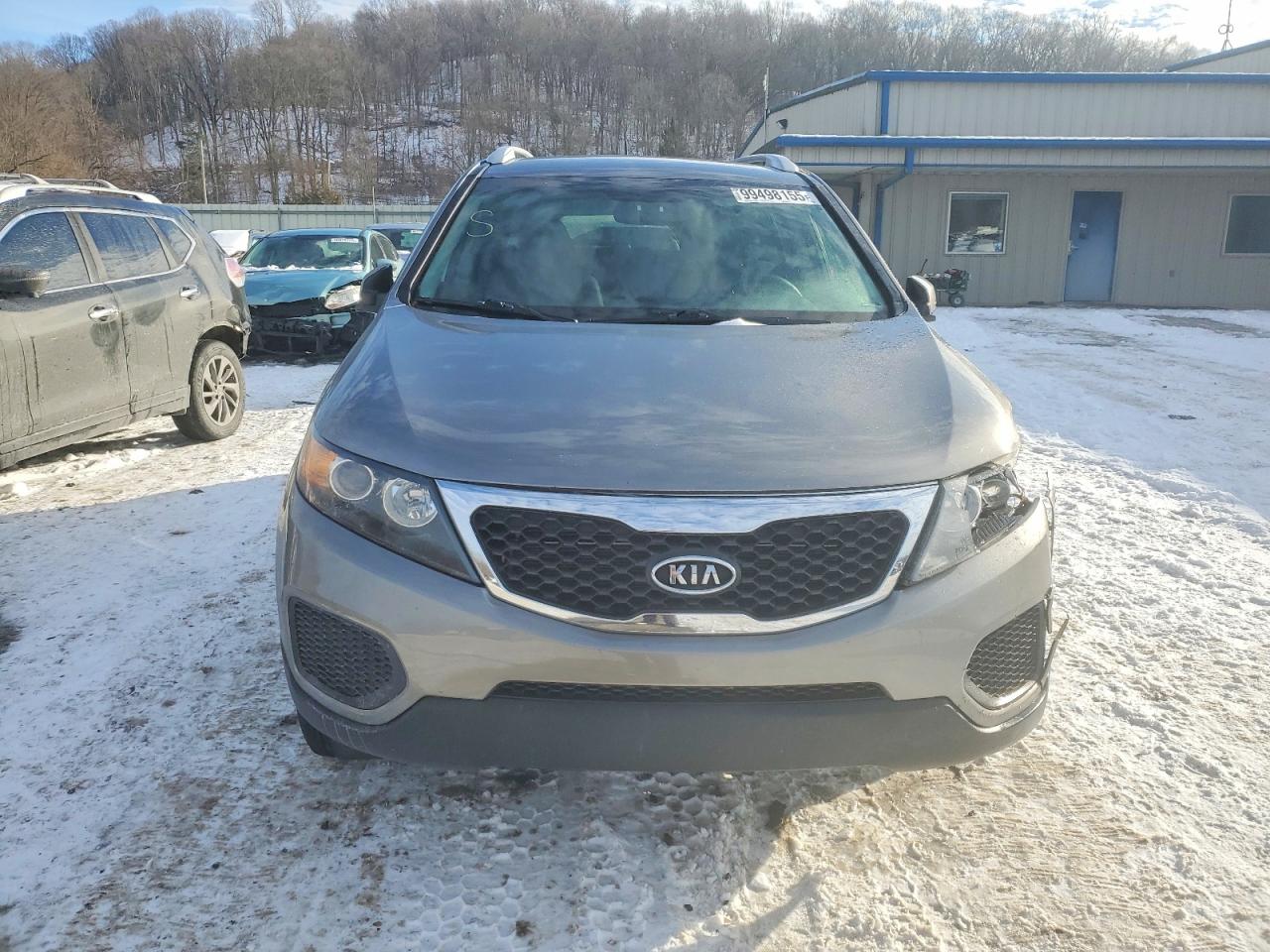 2013 KIA SORENTO LX photo 5