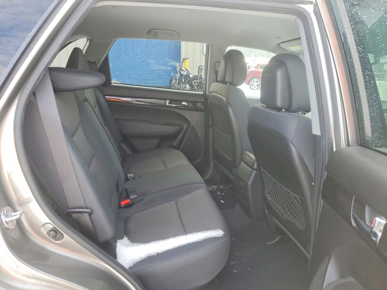 2013 KIA SORENTO LX photo 11