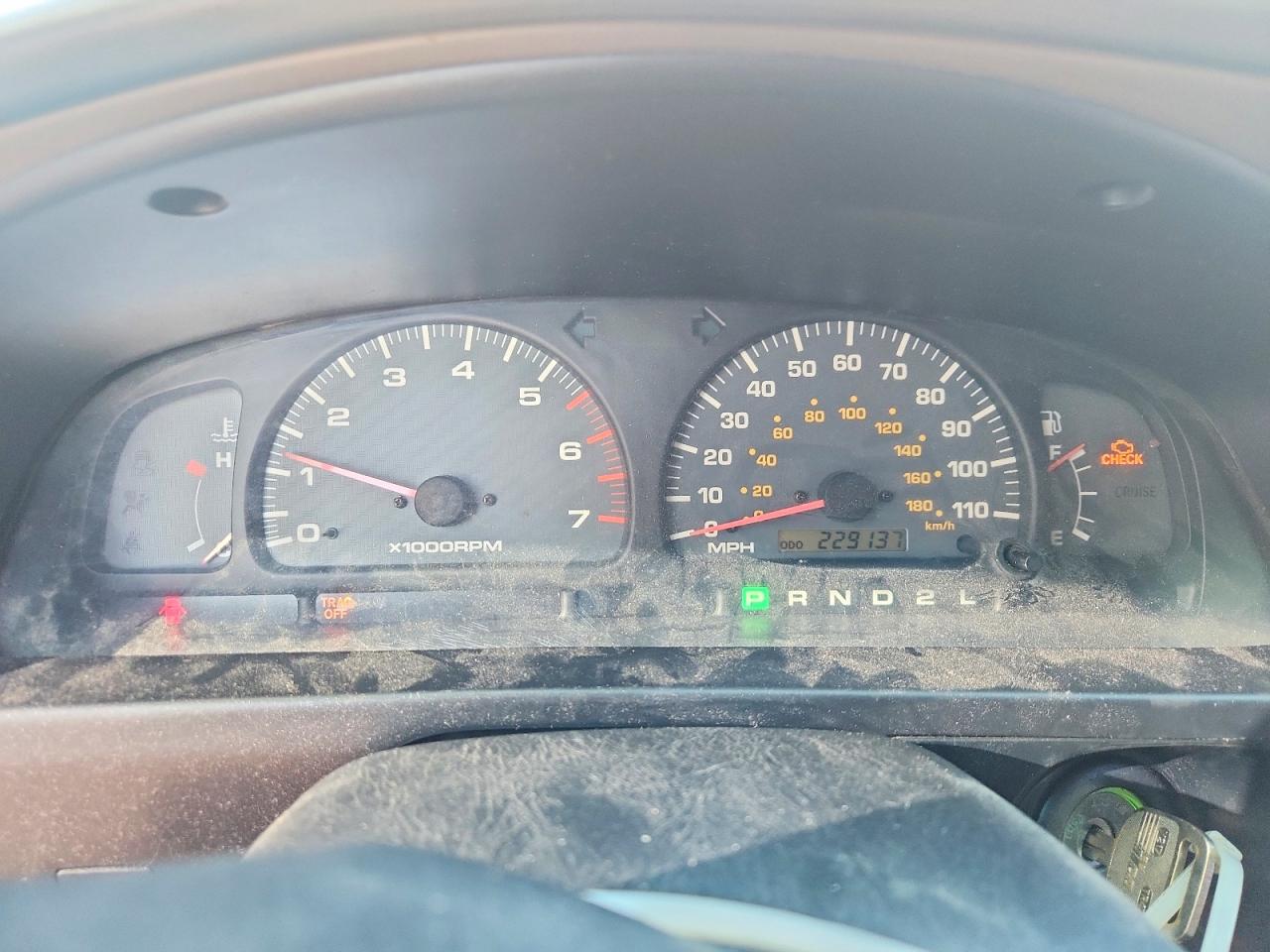 2001 TOYOTA 4RUNNER SR5 photo 17