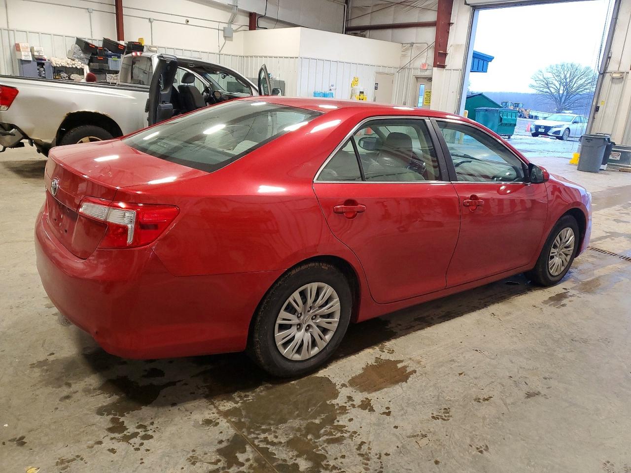 2012 TOYOTA CAMRY BASE photo 3