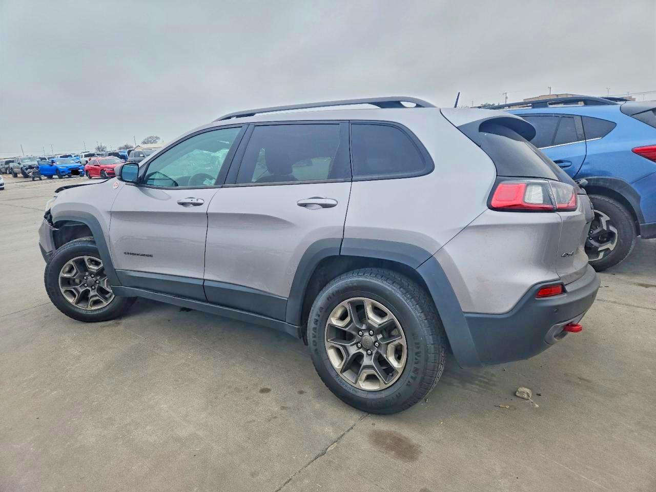 2019 JEEP CHEROKEE TRAILHAWK photo 2