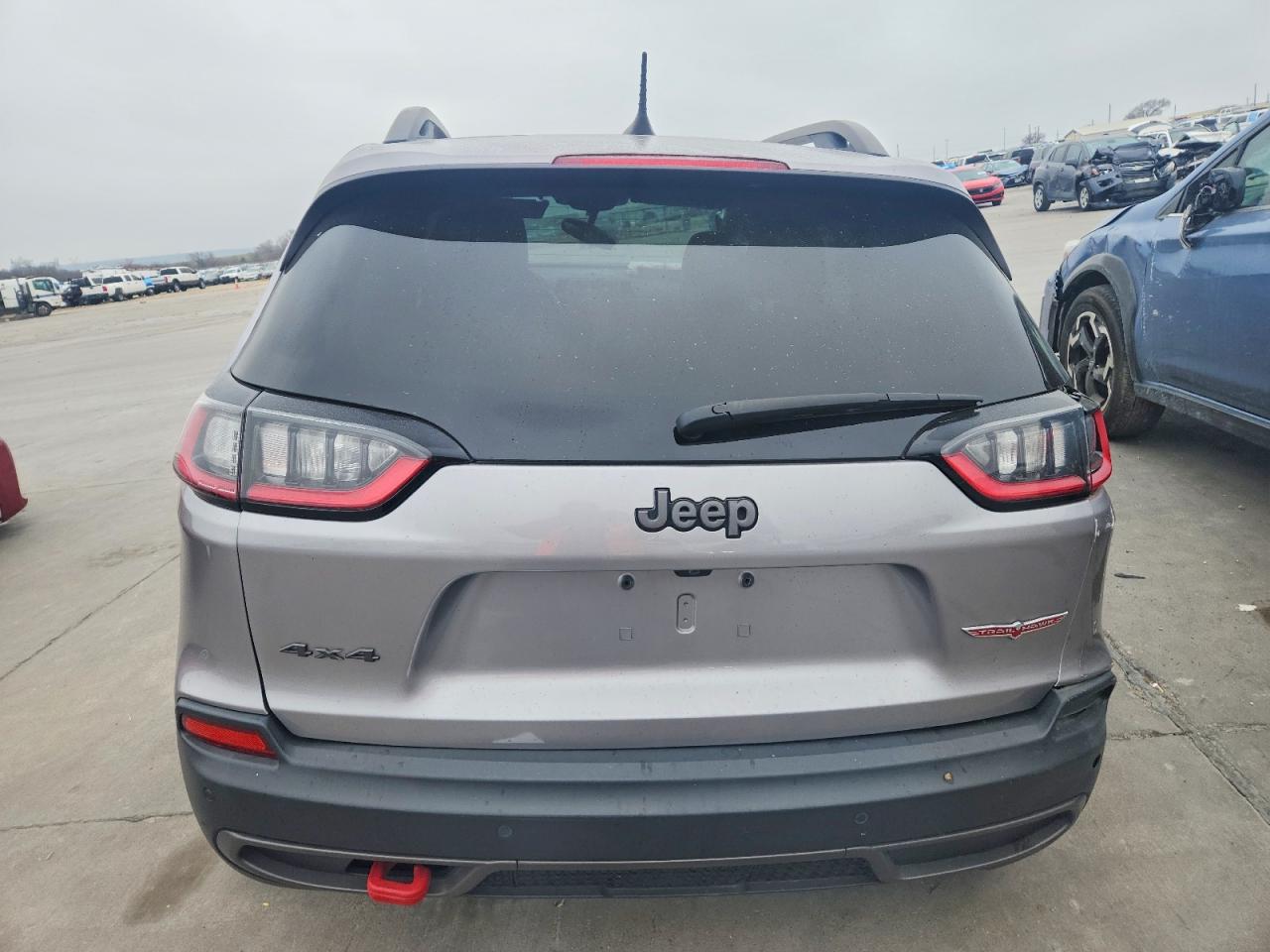2019 JEEP CHEROKEE TRAILHAWK photo 6