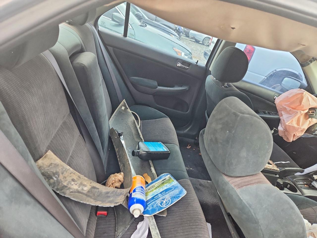 2004 HONDA ACCORD LX photo 19