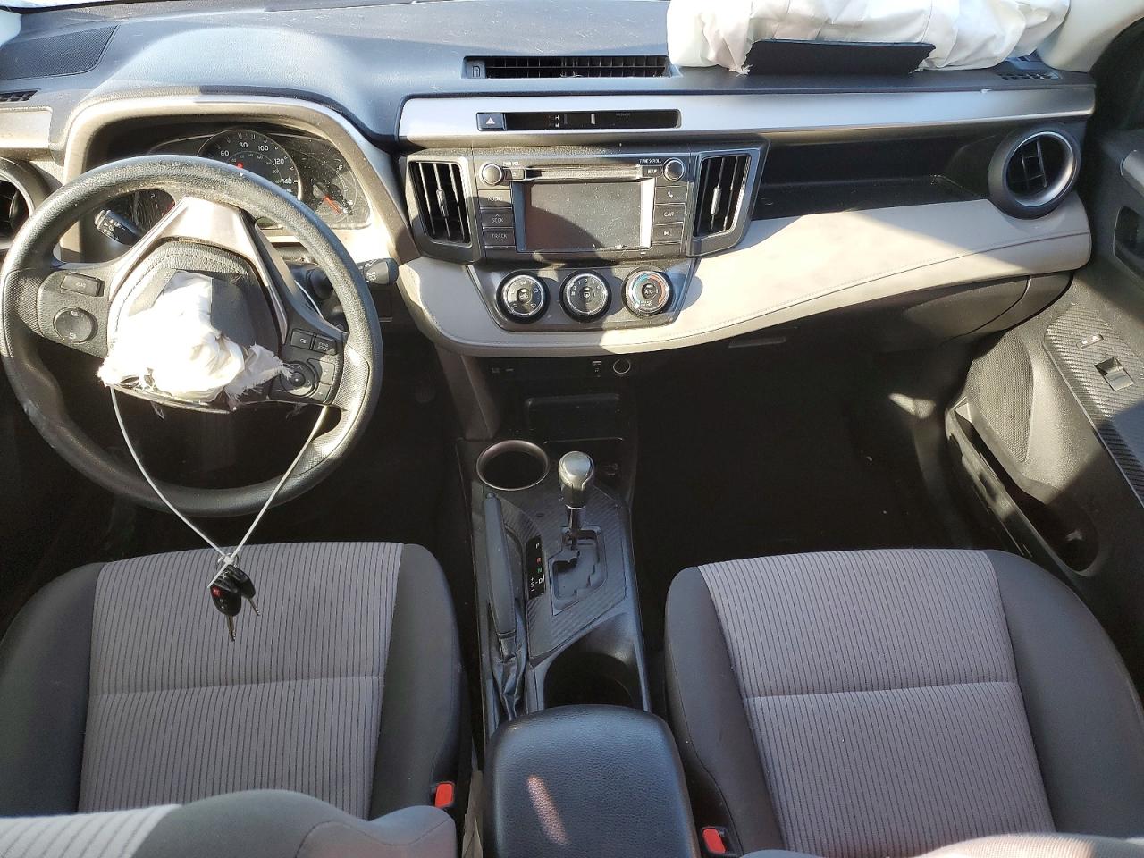 2013 TOYOTA RAV4 LE photo 8
