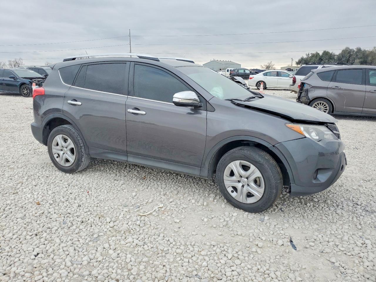 2013 TOYOTA RAV4 LE photo 4