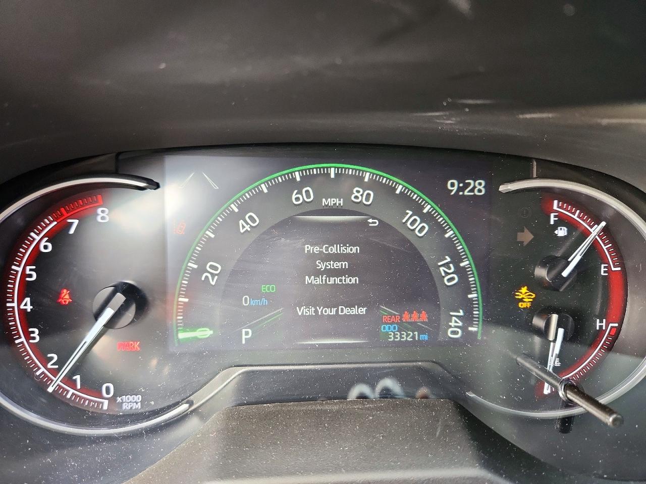 2024 TOYOTA RAV4 LE photo 9