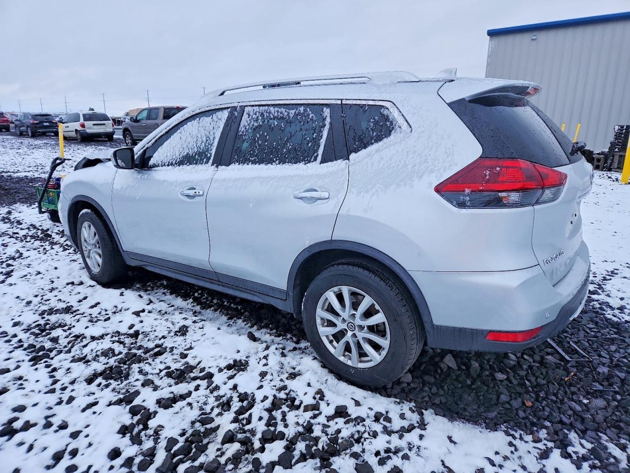 2019 NISSAN ROGUE S photo 2