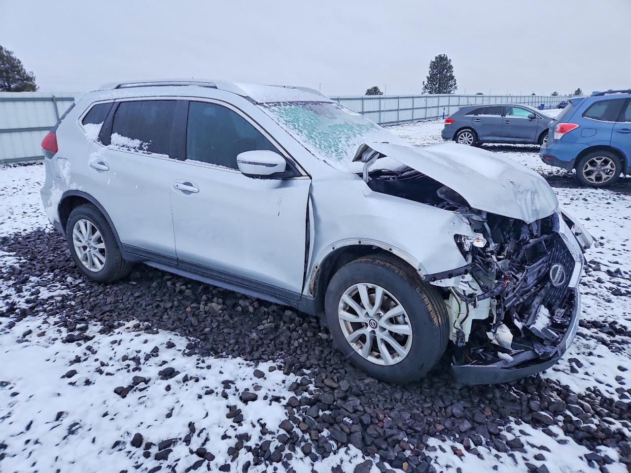 2019 NISSAN ROGUE S photo 4