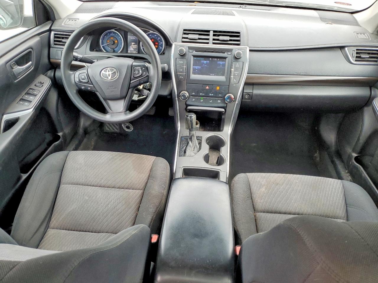 2016 TOYOTA CAMRY LE photo 15